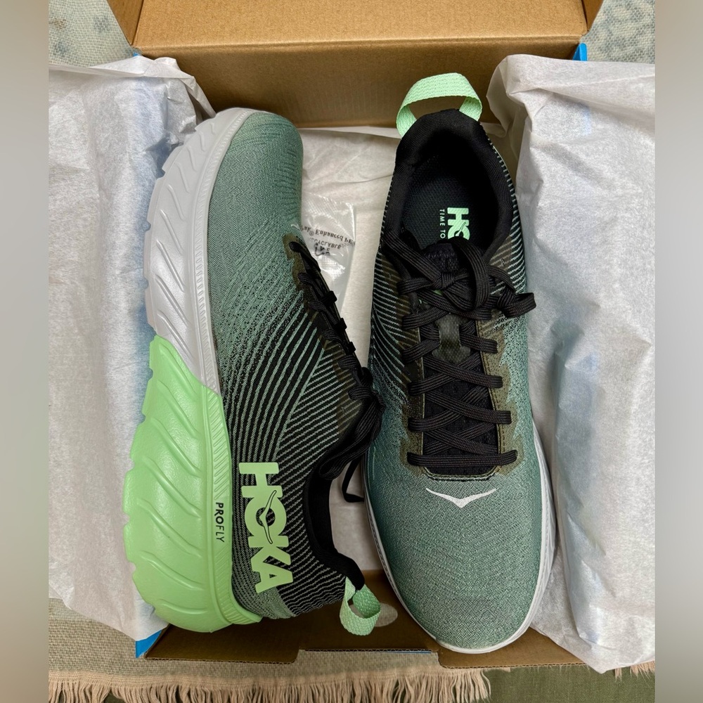 Hoka One One Mach 3 Men's Black and Mint Athletic Shoes // Size 11